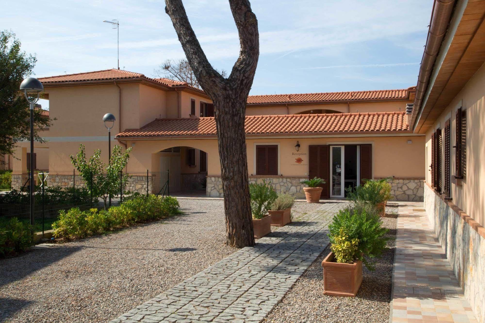 La Residenza Del Golfo Aparthotel 2*