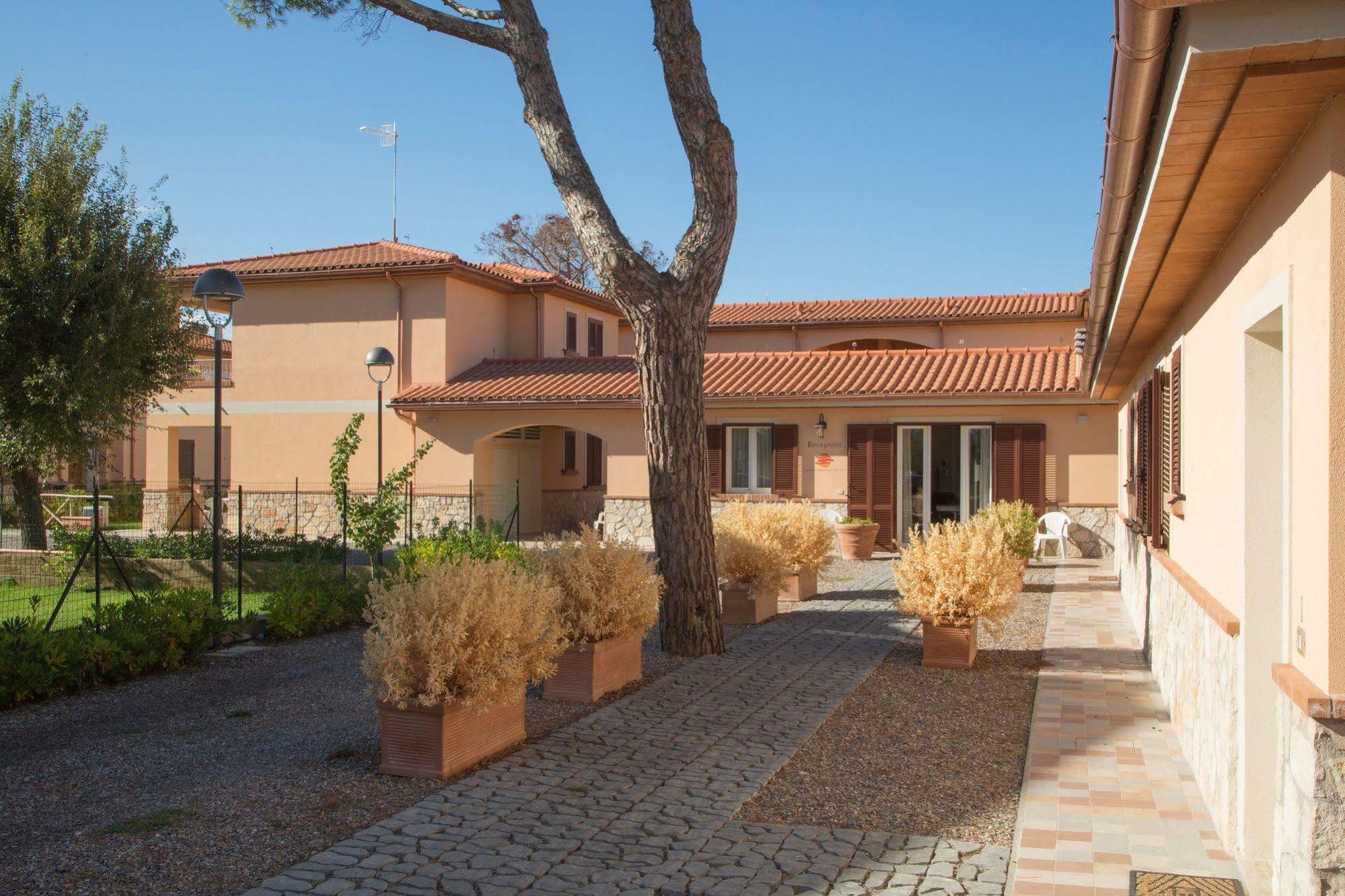 Aparthotel La Residenza Del Golfo 2*